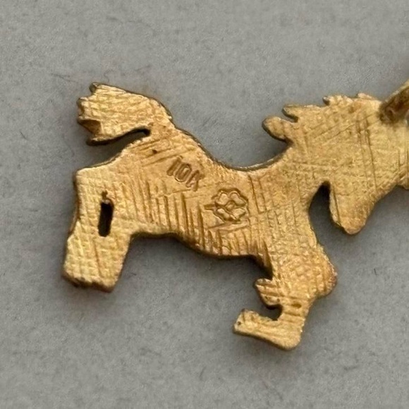Vintage 10k Solid Gold Yellow Gold Unicorn Necklace Charm Pendant - Picture 5 of 7